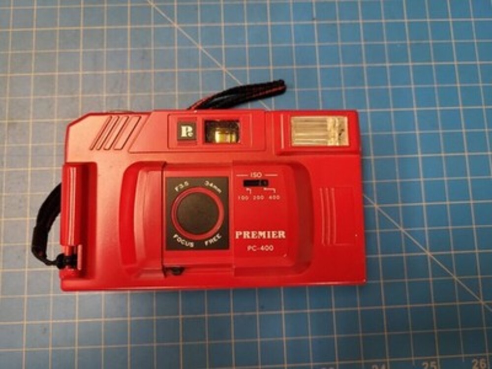 Premier PC-400 35mm Film Camera Point Shoot Red Vintage Photography Untested